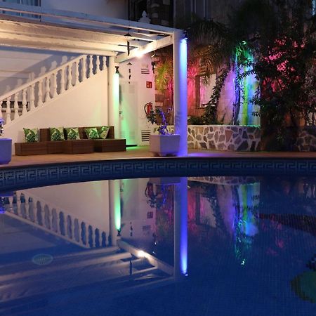 Hotel Casa Dia Y Noche كاليبي المظهر الخارجي الصورة